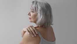 ¿Cómo afecta la menopausia a los huesos?