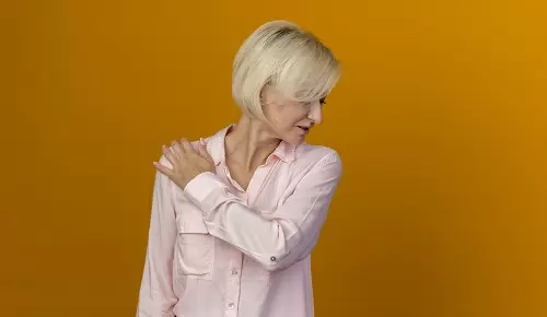 ¿Es normal que duelan los huesos en la menopausia?